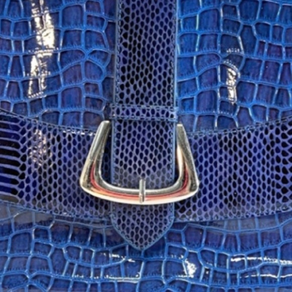 WHITEHOUSEBLACKMARKET Vintage Cobalt Blue Croc Embossed Envelope Clutch - Picture 4 of 9